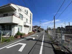 前面道路含む現地写真　