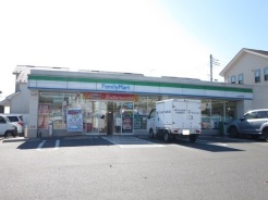 ファミリーマート日の出平井店 